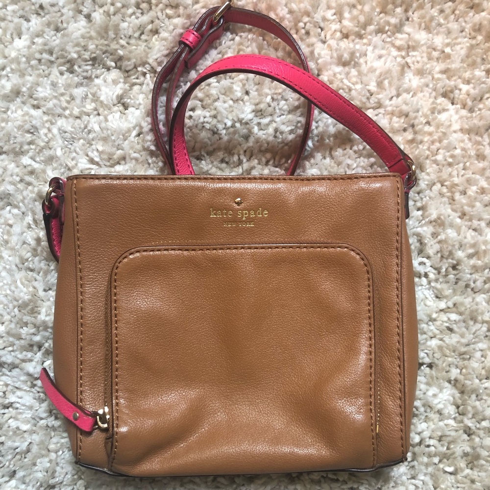Adjustable Crossbody Kate Spade Bag!
